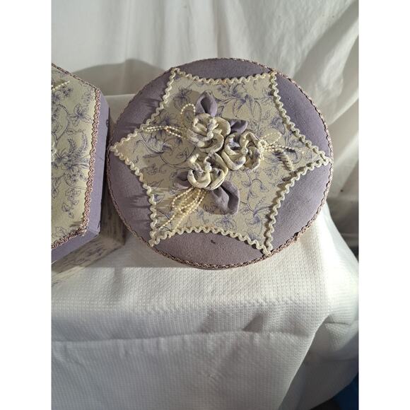 VTG Quilted Gift Box Set Sewing Trinket Box Quilted Floral Cream and Purple - Picture 3 of 12